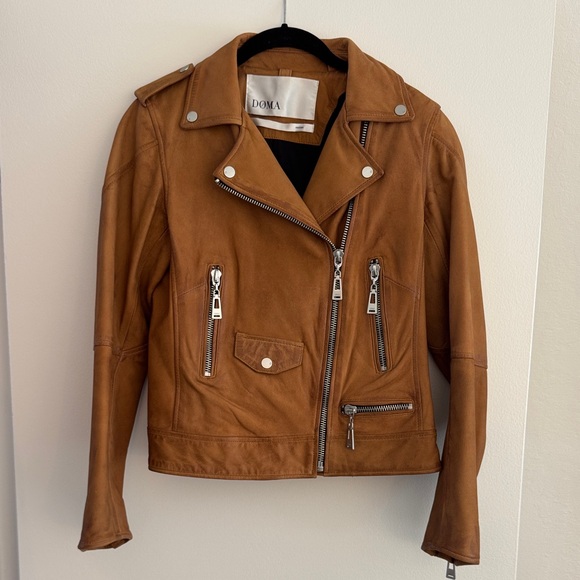 Doma Jackets & Blazers - Doma Women's Camel Brown Leather Jacket with Silver Accents, Size Medium